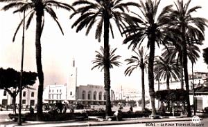 Bone - Place Thiers et la Gare